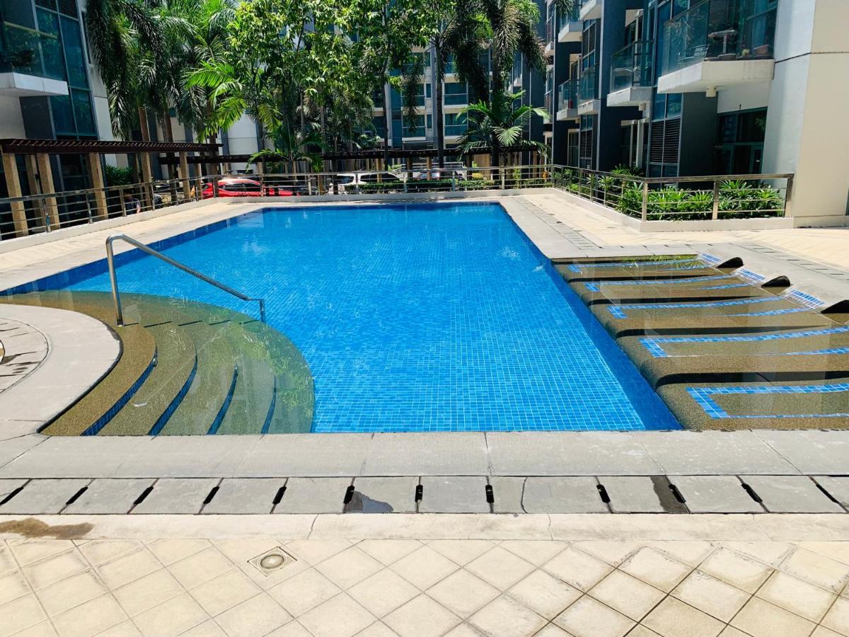One Palm Tree Villas Condominium - Studio Room With Balcony - Across Terminal 3 มะนิลา ภายนอก รูปภาพ
